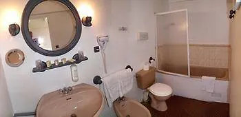 Logis Hotel La Ferme De Flaran Maignaut France